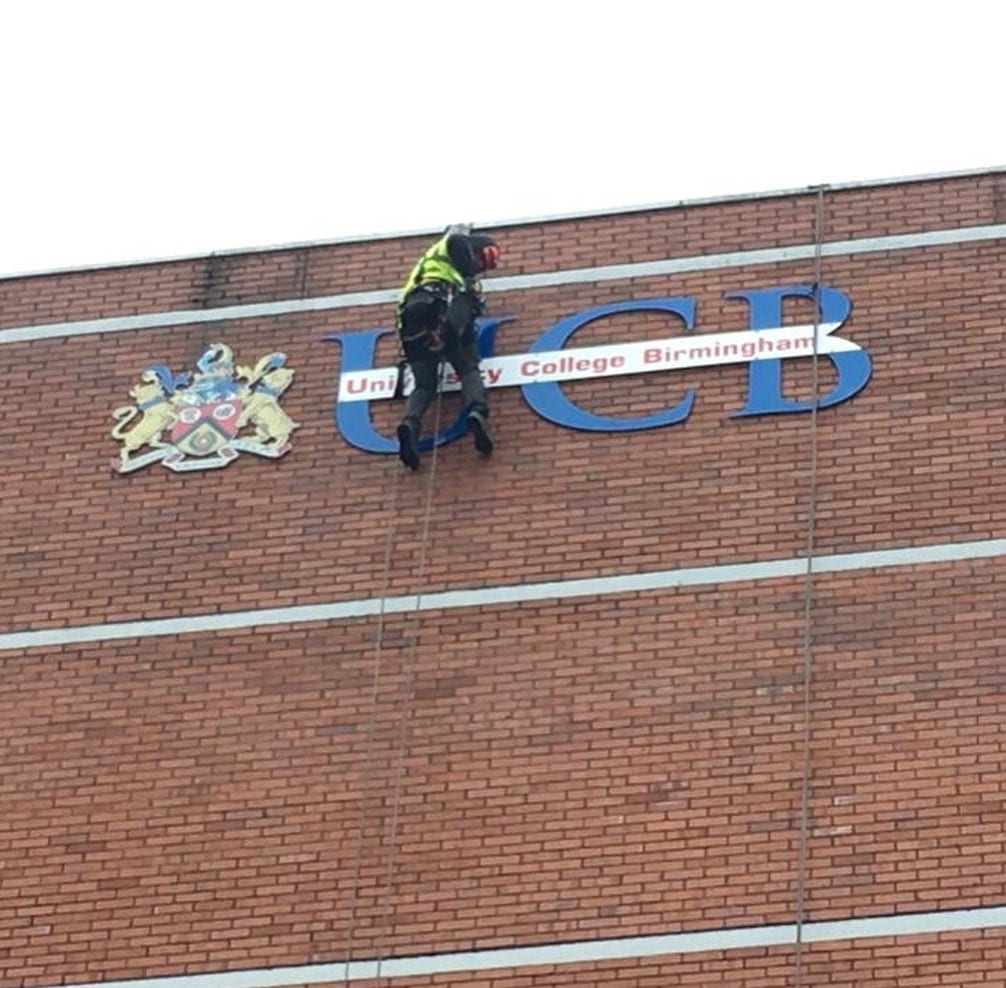 Abseil signs